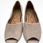 Bare Traps women’s Open Flats Size 10 Taupe In Color NEW Photo 1