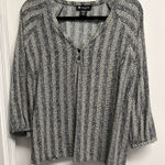 Valerie Bertinelli   Black and Beige Abstract Stripe Patterned Tunic Blouse Photo 0