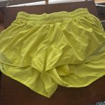 Lululemon Hotty Hot Short 2.5” Photo 2