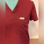 FIGS Catarina One-Pocket Scrub Top – Burgundy Size XS | EUC Photo 1