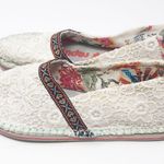 Tigerbegs White Crochet Flats Size 7.5 Photo 4