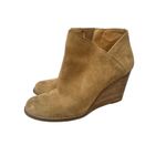 Lucky Brand Women's Yakeena Boot Size 9M Wedge Heel Taupe Tan Suede Boho Comfy Photo 1