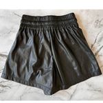 Generation Love Womens Arianna Vegan Leather Shorts - Black XS Photo 9