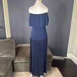 Women’s Navy Off Photo 5