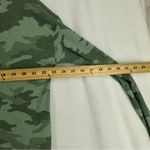 Lucky Brand Long Sleeve Camouflage Cropped T Shirt Women’s Small Green Photo 6
