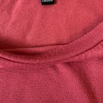 Tresics Red Tee Photo 5