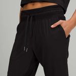 Lululemon  Dance Studio 25” Mid-Rise Crop Joggers in Black Photo 2