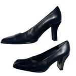 Black Leather Block Heel Pumps Cut Photo 14