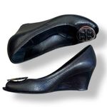 Tory Burch Sally Black Leather Peep Toe Wedge Pumps Logo Gold Medallion Shoe 7 Photo 3