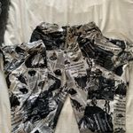 Broken Promises Leggings Photo 0