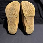 Birkenstock  Birkis unisex size 7.5 yellowish color Photo 5