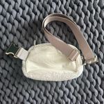 Lululemon  Everywhere Fleece Belt Bag Photo 7