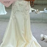 Oleg Cassini  Wedding Dress Photo 0
