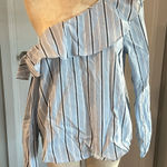 Stylish Blue Striped Ruffle Off Photo 0