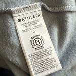 Athleta Women’s Sz Medium Balance Henley Sweatshirt Top | Blue Star Style 985543 Photo 4