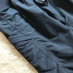 Zella Navy Blue Workout Outdoor Cropped Cinched Gorpcore Cargo Capri Pants XS Photo 4