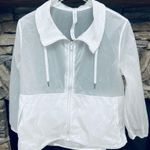 Lululemon Right as rain. Photo 4