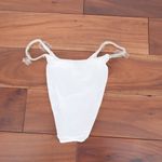 ASOS DESIGN White G Photo 3