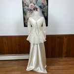 Elegant Vintage 1940s/50s Liquid Satin and Lace Wedding Gown! Size 6 Photo 6