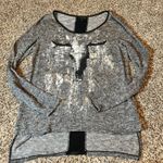 Rock & Republic Womens Long Sleeve Graphic Skull Top Gray Black Size L Photo 0