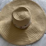 Boutique Hat Photo 0