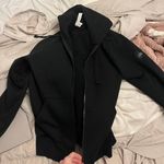 Alo Yoga Zip Up Photo 1