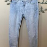 Karl Lagerfeld  Paris Skinny Above Ankle raw hem light wash jeans Sz 6 EUC Photo 0