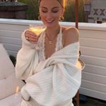 designer logo pendant on chain necklace Gold Photo 5