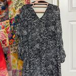 Robbie Bee  Black and White Floral Lace Top​ Photo 0