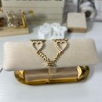 Apple Watch band (or strap), decorated with pearls and a heart Photo 1