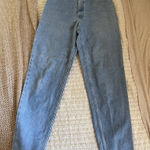Vintage light wash high waisted Classic Blue Denim mom Jeans size 10 Photo 0