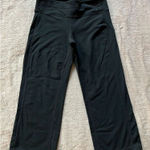 Athleta Womens Revelation Black Capri Crop Leggings Size M Photo 0