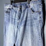 Gloria Vanderbilt Med Wash All around Slimming Effect Cropped Jean Pocket Design Photo 1