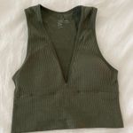 Green Ribbed V Photo 1