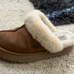 UGG  Platform Slippers Chestnut size 9 Photo 0