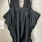 Pretty Little Thing Bathingsuit Top Photo 1