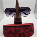 Elle HP!  Black Aviator Sunglasses & Case Photo 0