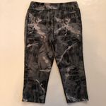 Champion  Powertrain Athletic Capri Leggings Photo 1