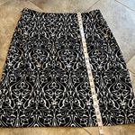 Tahari  Fitted Stretch Knee Length Pencil Skirt Black White Size 2 High Rise Photo 3