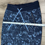 Athleta  Trekkie North Floral Print Mid Rise Ankle Jogger Pants Blue Size 6 Photo 7