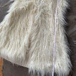 Le chateau  shaggy faux fur cream vest M Photo 4