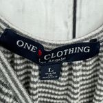 One Clothing LARGE Womens White Gray Striped Short Sleeve Cold Shoulder Jumper Photo 5