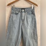 Pretty Little Thing women's size 4 mom jeans Photo 2