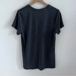 Under Armour Heatgear Loose Graphic Spellout V Neck Top Large Photo 1