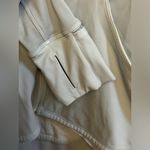 Lululemon  Women's‎ Gray Athletic Jacket Thumb Holes Hood Ribbed Size 8 Photo 6