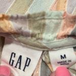 Gap 🌺THE  PASTEL AND GOLD STRIPPED FLUTTER SLEEVE TOP SIZE MEDIUM 🌺 Photo 3