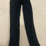 Aerie Offline  gym set Photo 3