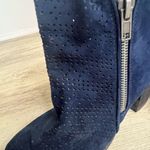 Carlos Santana Hacey Navy Blue Ankle Boots Side Zip Women’s Sz 7 M 3.5 Inch Heel Photo 4