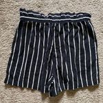 Who What Wear women's medium linen blend black striped shorts Photo 4