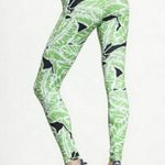 Alo Yoga  Airbrush Palm Print Leggings. Green Glow Photo 2